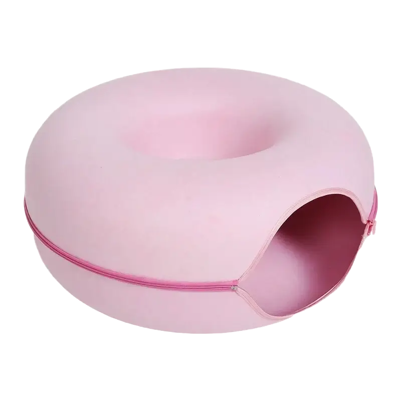 Roze donut krabbed voor kittens
