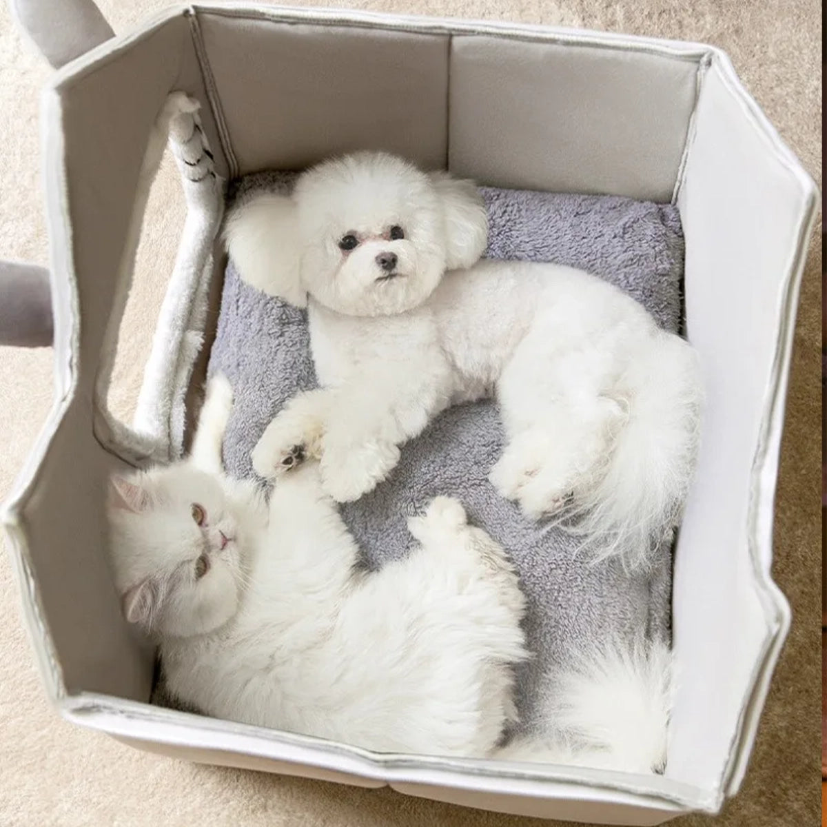 Grijs WHISKK™ Fluffy Kattenhuisje – stijlvol en functioneel huisdierbed