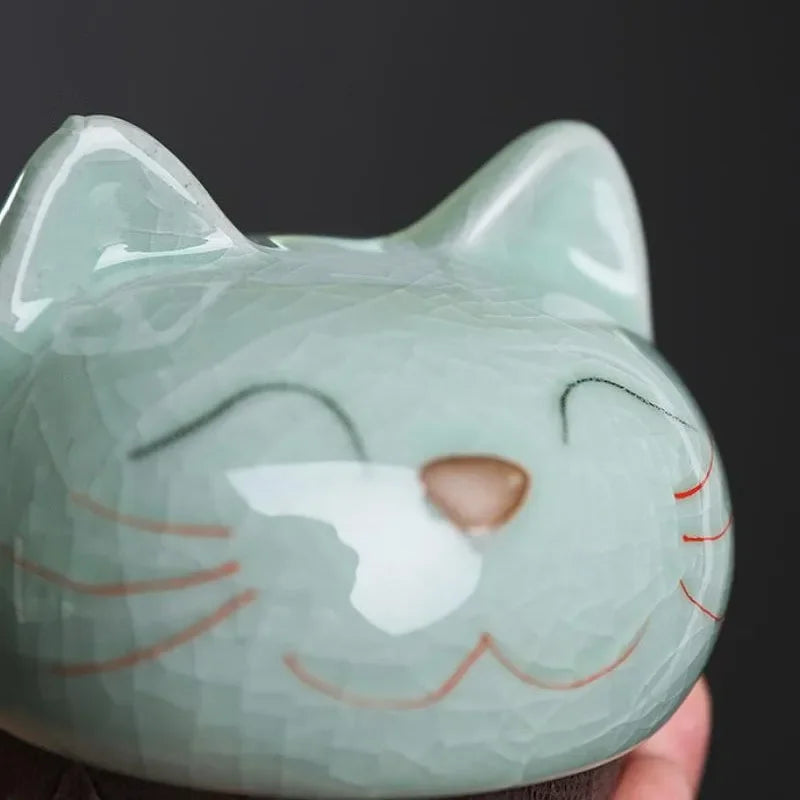 Originele gelukskat urn voor katten en kleine huisdieren exclusief verkrijgbaar bij Kattenhoek