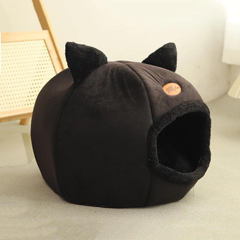 Kat nestelt zich in Cozy Cave van WHISKK – ademende kattenmand