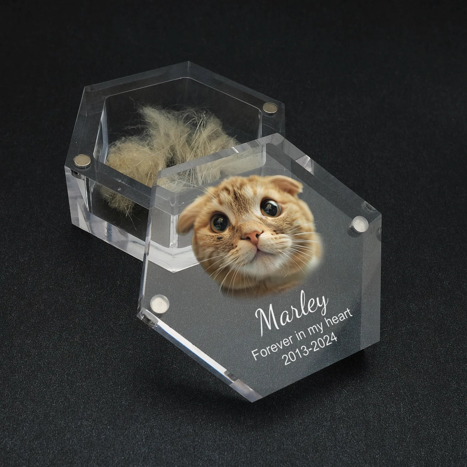 Transparant zeshoekig aandenken – WHISKK™ gepersonaliseerde memorial box
