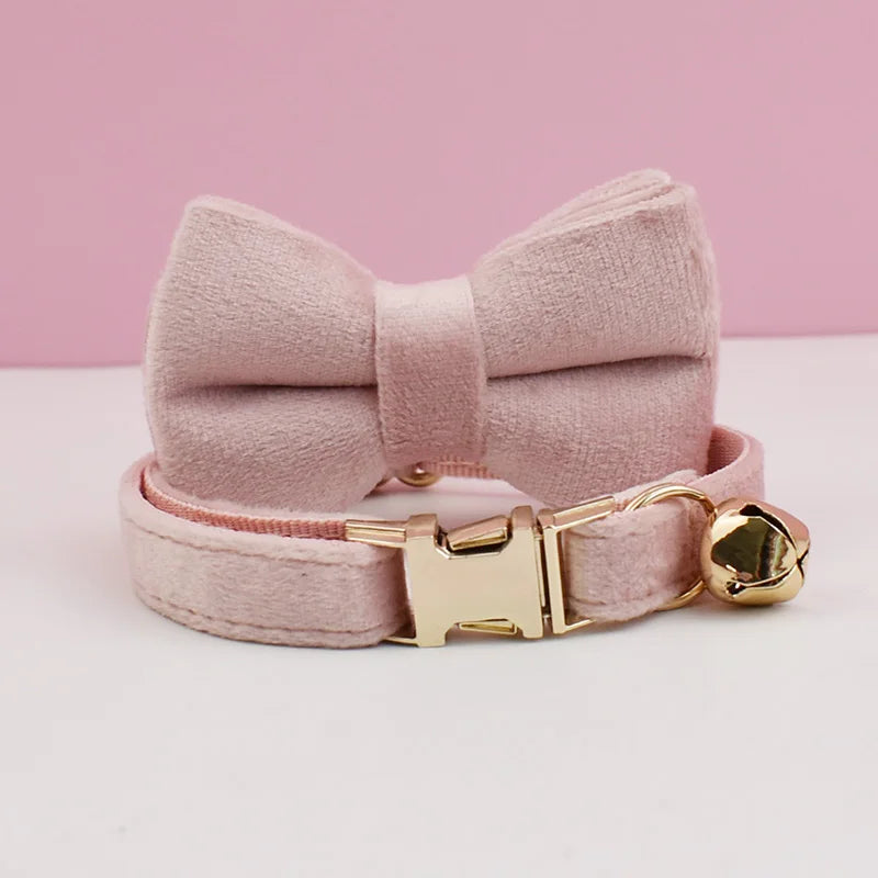Verstelbare fluwelen kattenhalsband met veiligheidssluiting – Kattenhoek