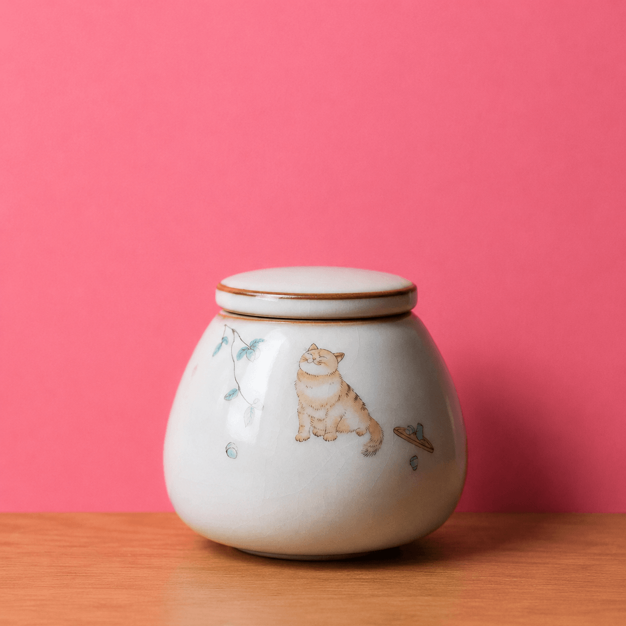 Elegante aardewerk urn voor katten als blijvend aandenken aan een geliefd huisdier