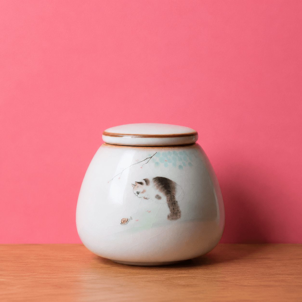 WHISKK™ keramische urn met handgeschilderde kat voor een liefdevolle herinneringsplek